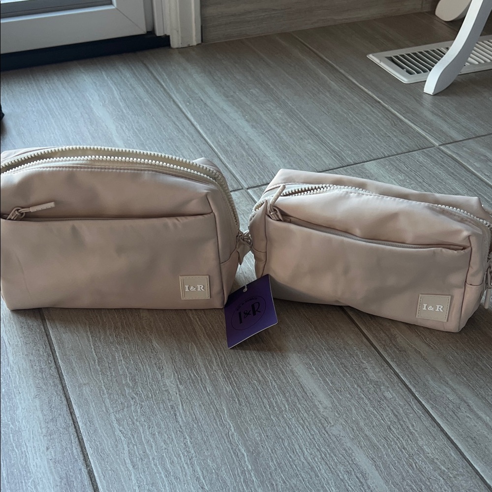 L&R Beige Cosmetic Bag Set